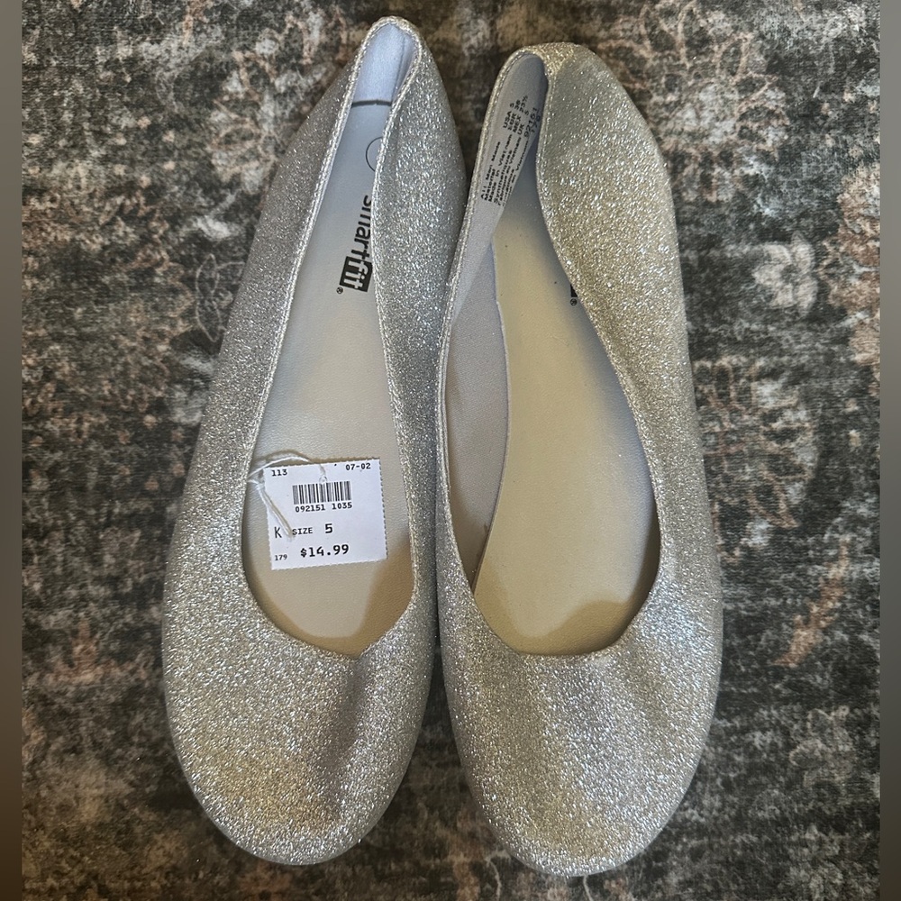 Smartfit Women’s Glittery Silver Flats
